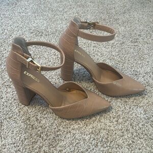 Express Womens Croc-Embossed Ankle Strap Heels in Taupe